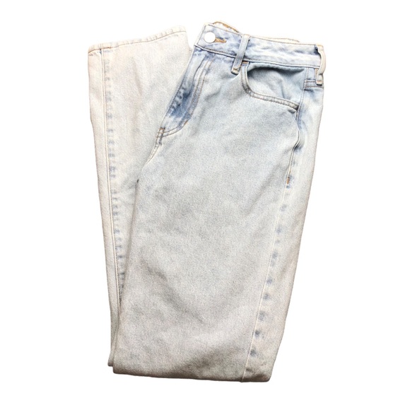 PacSun Light Wash Mom Jeans! - Picture 4 of 6